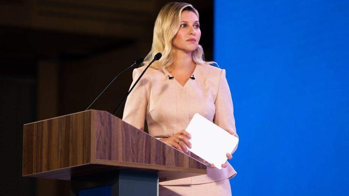 Олена Зеленська приміряла бежевий костюм: фото Олена Зеленська приміряла бежевий костюм: фото