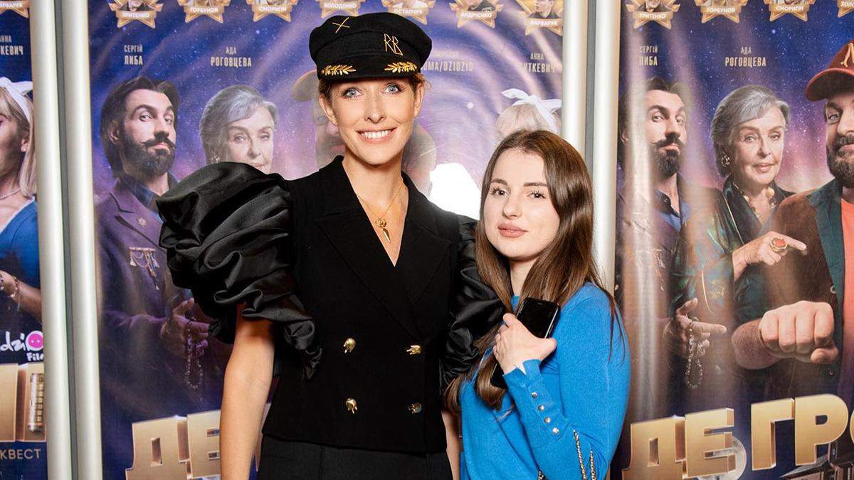 В шляпе от Руслана Багинского: Катя Осадчая посетила светское мероприятие – фото