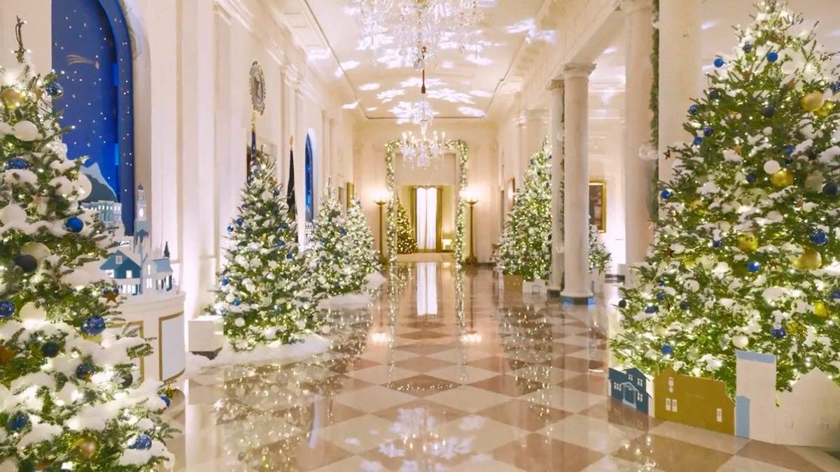 Білий дім офіційно прикрасили до різдвяних свят: атмосферне відео - Новини шоу-бізнесу - Showbiz