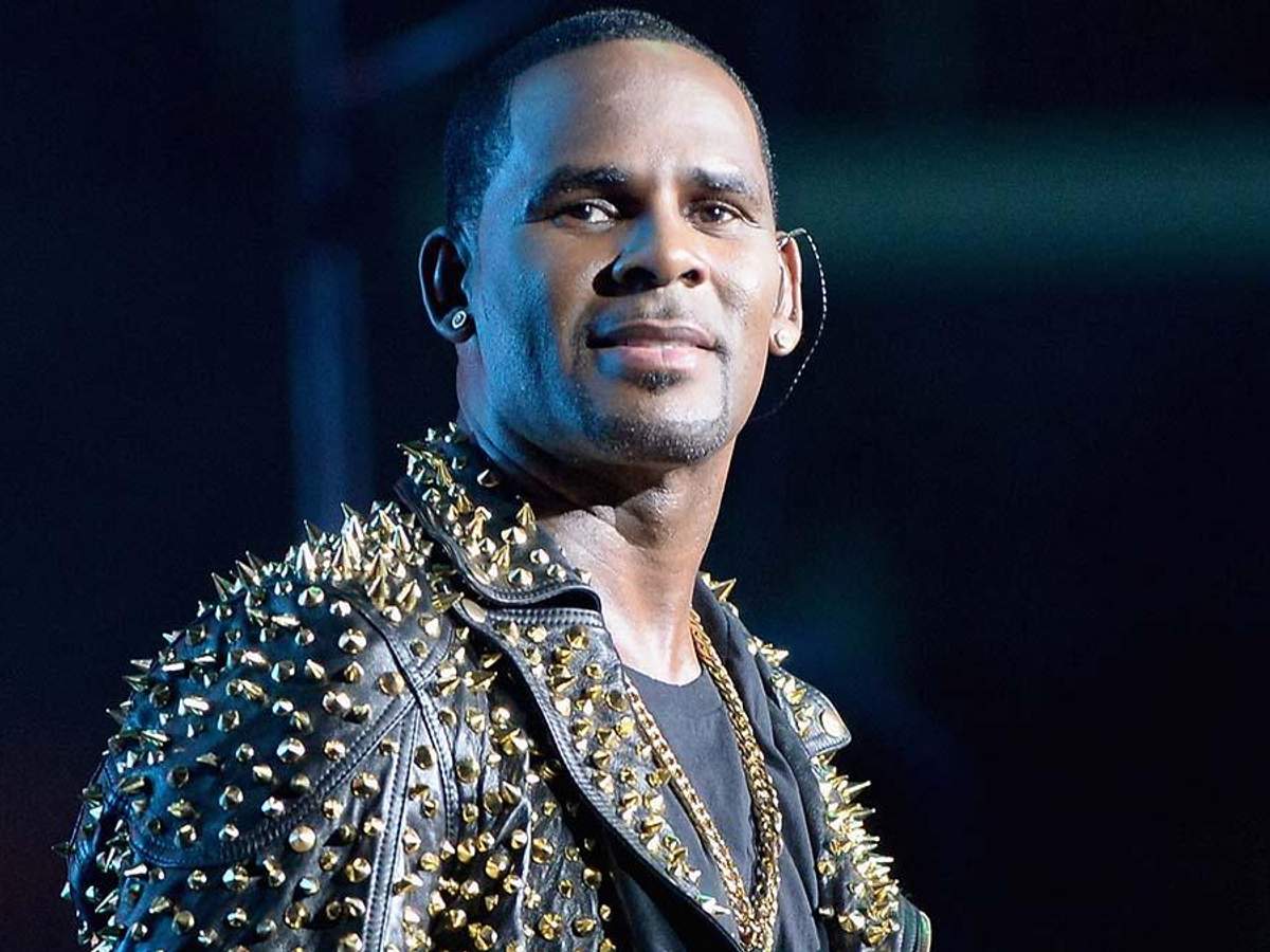 Amerikanskij Pevec R Kelly Zagremel V Tyurmu Izvestna Prichina Showbiz