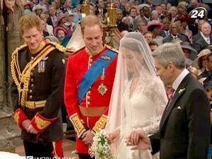 З одруженням монарше подружжя привітали британські ВПС