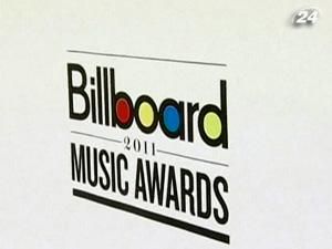 Зірки прибули на церемонію вручення Billboard Music Awards