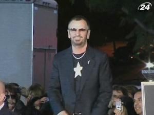 Ринго Старр считает, что "Битлз" повезло, что он с ним играл Ринго Старр считает, что "Битлз" повезло, что он с ним играл