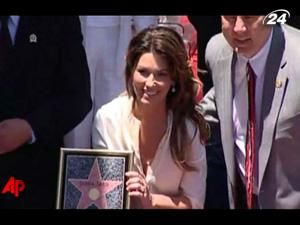 Шанія Твейн отримала іменну плиту на "Алеї Слави" у Голлівуді Шанія Твейн отримала іменну плиту на "Алеї Слави" у Голлівуді