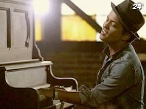 Бруно Марс продовжує встановлювати рекорди Бруно Марс продовжує встановлювати рекорди