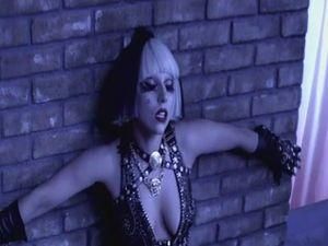 Lady GaGa обіцяє два місяці бути лише у Versace Lady GaGa обіцяє два місяці бути лише у Versace