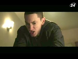 Новая работа Эминема вызвала громкий скандал в США Новая работа Эминема вызвала громкий скандал в США