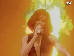 Во время концерта Рианны в Далласе вспыхнул пожар