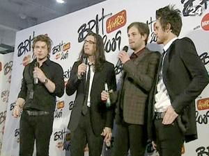 Kings of Leon отменили турне в США Kings of Leon отменили турне в США