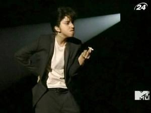 Невідомий чоловік, який відкривав церемонію MTV Video Music Awards виявився Леді Гагою Невідомий чоловік, який відкривав церемонію MTV Video Music Awards виявився Леді Гагою