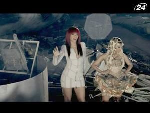 Ники Минаж и Рианна сняли видеоклип на композицию "Fly"