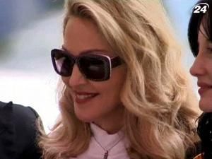 Оставив режиссуру Мадонна возвращается в мир музыки Оставив режиссуру Мадонна возвращается в мир музыки