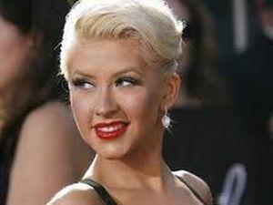 Кристина Агилера в пятый раз возглавила чарт лучших хитов