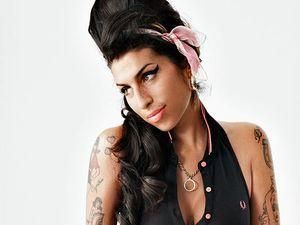 Емі Вайнхауз передозувалась заспокійливими Емі Вайнхауз передозувалась заспокійливими