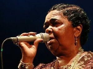 Легендарна Сезарія Евора завершила музичну кар'єру Легендарна Сезарія Евора завершила музичну кар'єру