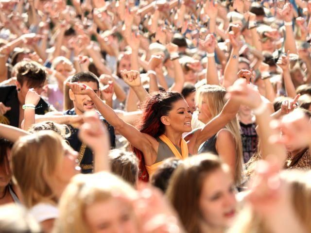 Руслана Лыжичко на съемках нового клипа "Шалала" Руслана Лыжичко на съемках нового клипа "Шалала"