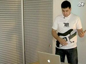 Британцы придумали футболку для игры на гитаре без гитары