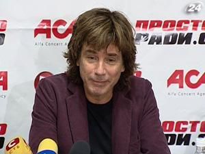 В Украину впервые приехал легендарный Жан-Мишель Жарр В Украину впервые приехал легендарный Жан-Мишель Жарр