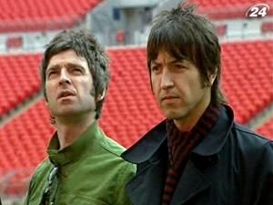 Лайам Галлахер не прочь возобновить Oasis в 2015 году Лайам Галлахер не прочь возобновить Oasis в 2015 году