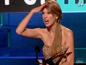 Больше всего наград American Music Awards собрала Тейлор Свифт Больше всего наград American Music Awards собрала Тейлор Свифт