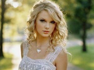 Тейлор Свіфт "жінка року" за версією журналу Billboard Тейлор Свіфт "жінка року" за версією журналу Billboard