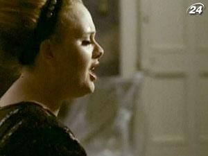 Пластинка Адель стала самой продаваемой записью XXI века Пластинка Адель стала самой продаваемой записью XXI века