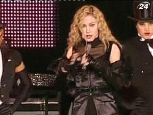 Ники Минаж будет целоваться с Мадонной в новом клипе поп-королевы Ники Минаж будет целоваться с Мадонной в новом клипе поп-королевы