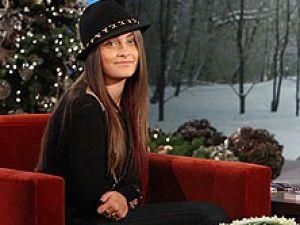 Донька Джексона вперше заговорила про нього в ефірі Донька Джексона вперше заговорила про нього в ефірі