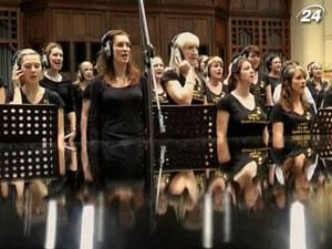 Пісня у виконанні хору звичайних жінок очолила різдвяний чарт