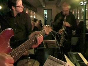 "Джазовый трамвай" - романтический способ открыть для себя Рим "Джазовый трамвай" - романтический способ открыть для себя Рим