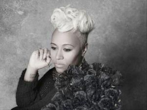 Адель уступила в чарте Эмели Санде Адель уступила в чарте Эмели Санде