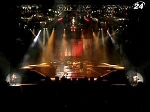 Аксель Роуз бойкотирует введение Guns N'Roses в Зал славы рок-н-ролла Аксель Роуз бойкотирует введение Guns N'Roses в Зал славы рок-н-ролла