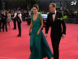 Принц Вільям з дружиною відвідали у Лондоні вечерю на честь олімпійців Принц Вільям з дружиною відвідали у Лондоні вечерю на честь олімпійців