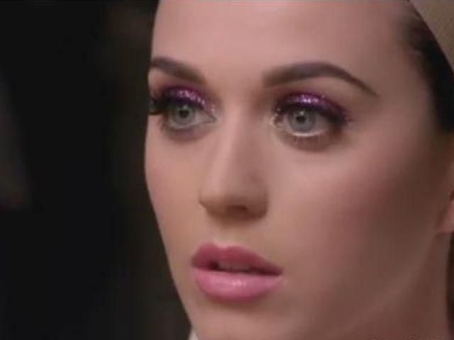 Кэти Перри представила свое новое видео на песню "Wide Awake" Кэти Перри представила свое новое видео на песню "Wide Awake"