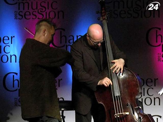 В столице выступил британский скрипач-виртуоз Найджел Кеннеди В столице выступил британский скрипач-виртуоз Найджел Кеннеди