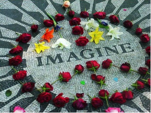 У Великобританії заборонили грати на похоронах пісню Джона Леннона У Великобританії заборонили грати на похоронах пісню Джона Леннона