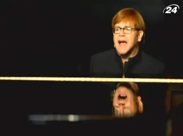 Хит Элтона Джона - самый успешный сингл в Великобритании Хит Элтона Джона - самый успешный сингл в Великобритании