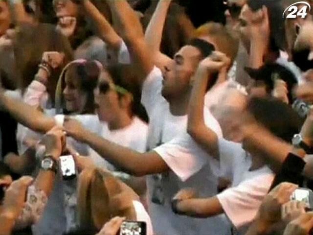В Риме 15 тысяч человек танцевали под "Gangnam Style"