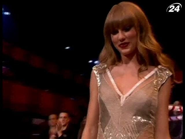 Джастін Бібер та Тейлор Свіфт – найкращі виконавці Європи Джастін Бібер та Тейлор Свіфт – найкращі виконавці Європи