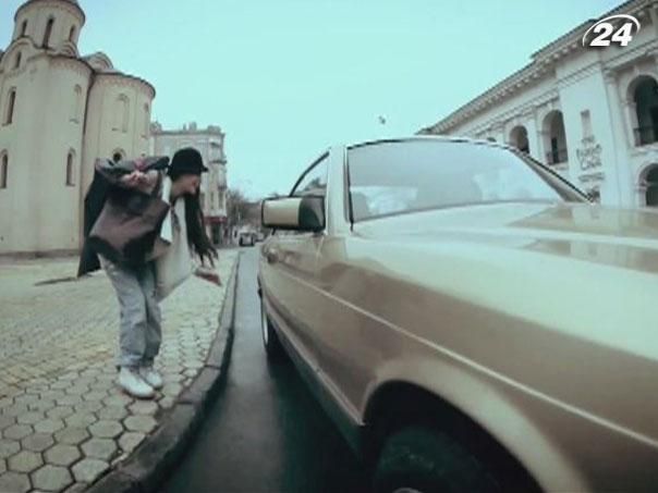 “Бумбокс”, Pianoбой та ТНМК презентували кліп на пісню "Для тебя" “Бумбокс”, Pianoбой та ТНМК презентували кліп на пісню "Для тебя"