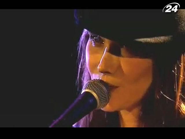 Навесні вийде новий альбом дружини Ніколя Саркозі Навесні вийде новий альбом дружини Ніколя Саркозі