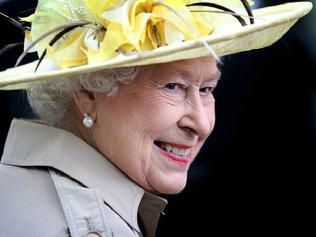 Королеву Великобритании выписали из больницы