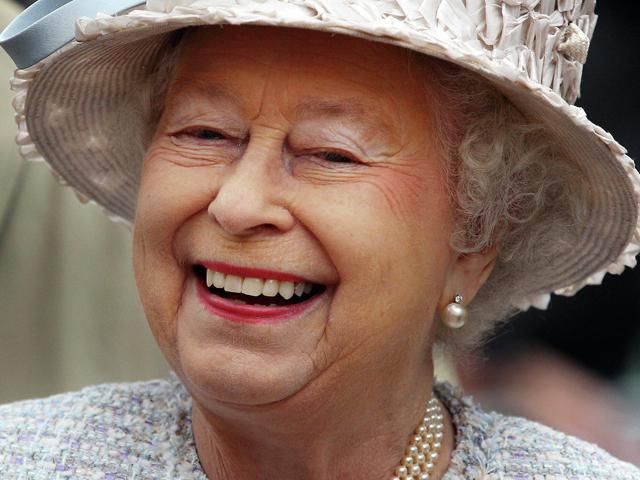 Елизавета II впервые после больницы появится на публике Елизавета II впервые после больницы появится на публике