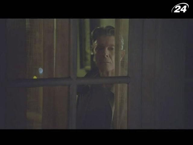 Дэвид Боуи впервые за 20 лет возглавил британский чарт Дэвид Боуи впервые за 20 лет возглавил британский чарт