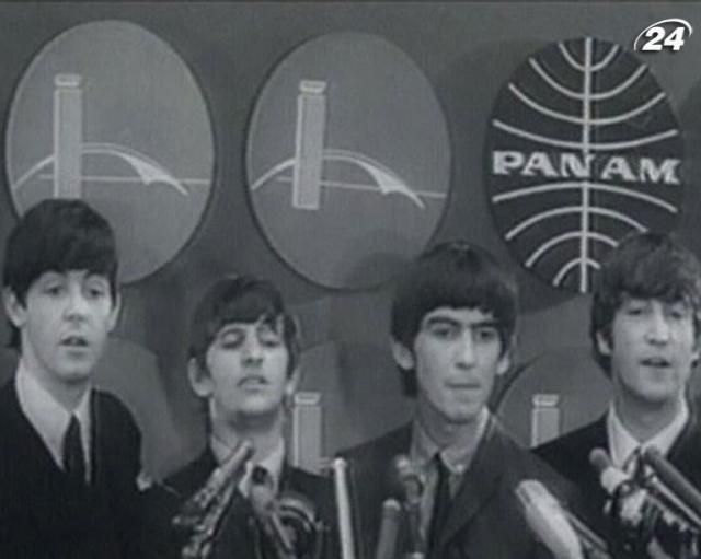 Пластинку с автографами The Beatles продали за $300 тыс
