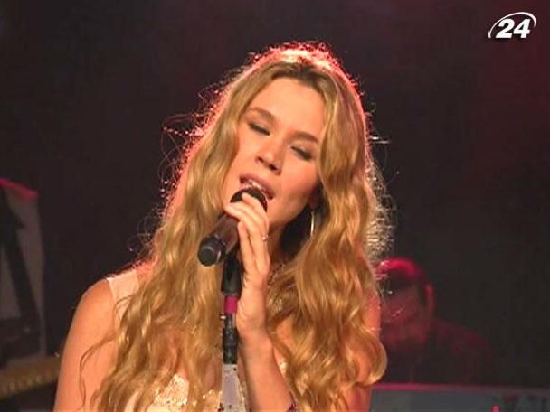 За покушение на певицу Джосс Стоун осудили двух мужчин За покушение на певицу Джосс Стоун осудили двух мужчин