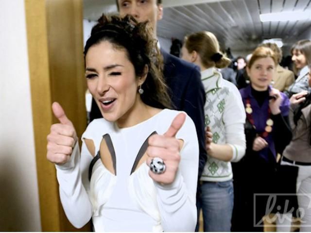 "Евровидение-2013": Злате Огневич организовали "охрану" на конкурсе "Евровидение-2013": Злате Огневич организовали "охрану" на конкурсе