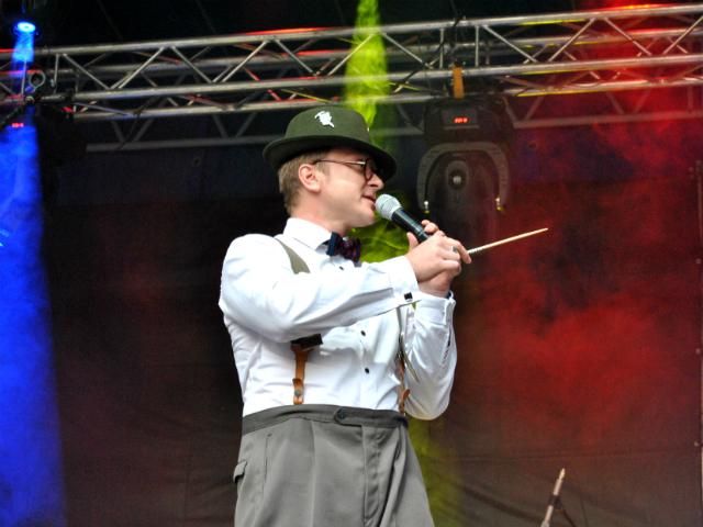 У Львові Орест Лютий провів "Лагідну українізацію" (Фото) У Львові Орест Лютий провів "Лагідну українізацію" (Фото)