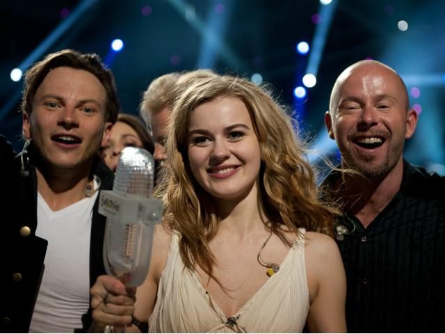 Еммели де Форест поделилась впечатлениями после победы на "Евровидении" (Фото. Видео) Еммели де Форест поделилась впечатлениями после победы на "Евровидении" (Фото. Видео)