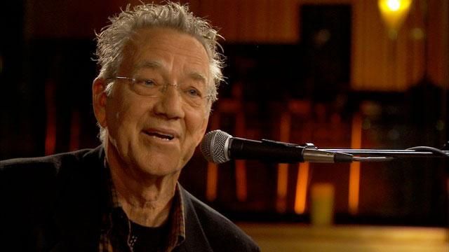 Умер основатель The Doors Рэй Манзарек Умер основатель The Doors Рэй Манзарек